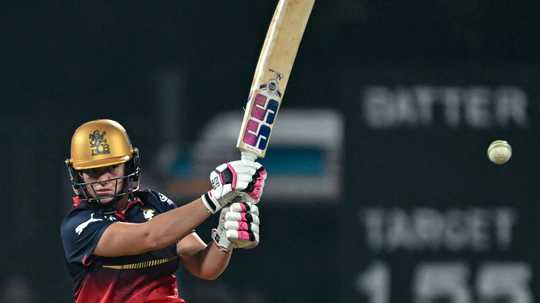 Nadine De Klerk’s 1 Ruthless Blitz Saves RCB: A Fearless Power Surge That Keeps Their Bold, Unconventional Plan Alive