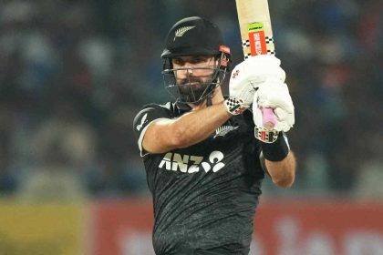 India Stunned: New Zealand Deliver 7-Wicket Ruthless Blow to Level Series 1-1 in Explosive Clash