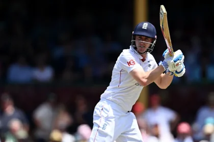 Harry Brook Breaks Through: 1 Gritty, Fearless Masterclass as Patience Crushes the Aussie Challenge in Sydney